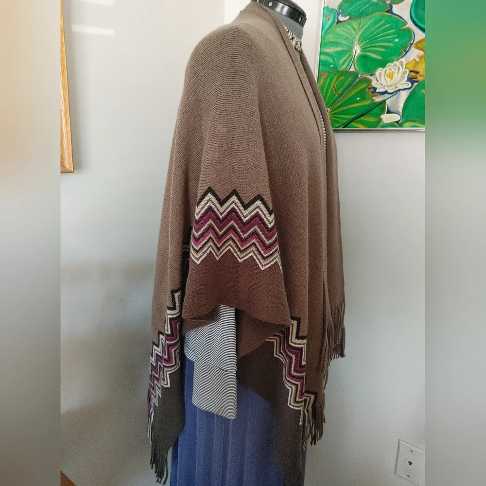 Ruana Poncho with fringe women (219)